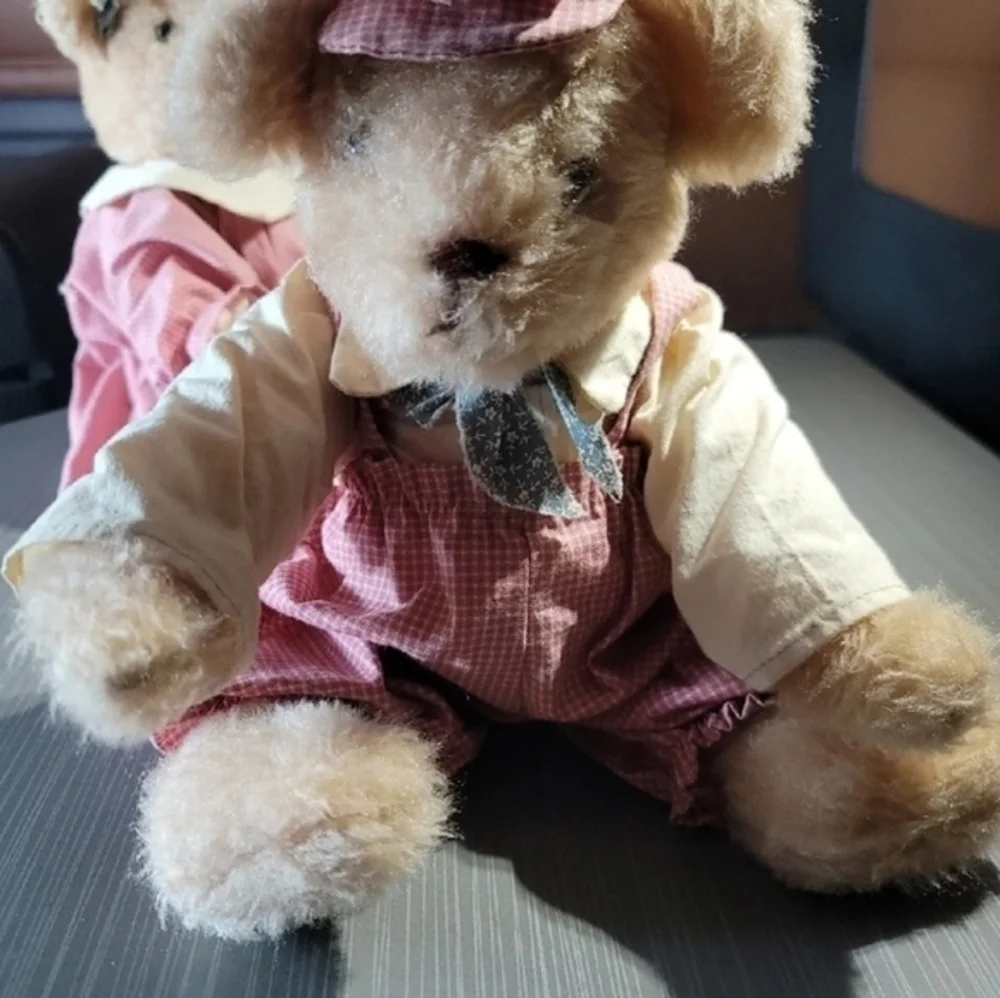 Vintage Ole Timey Bear‎ Couple.